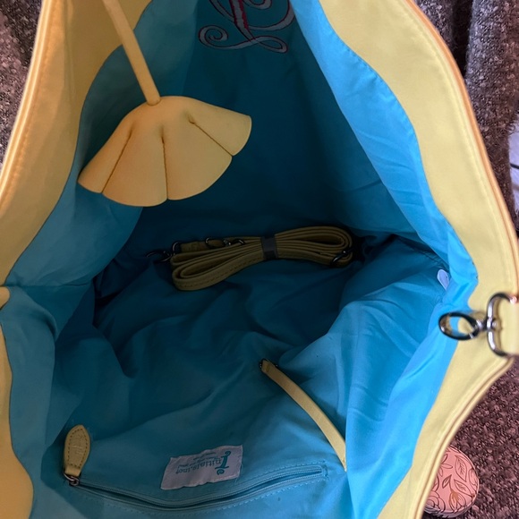 Large Relaxed Tote - Picture 3 of 3